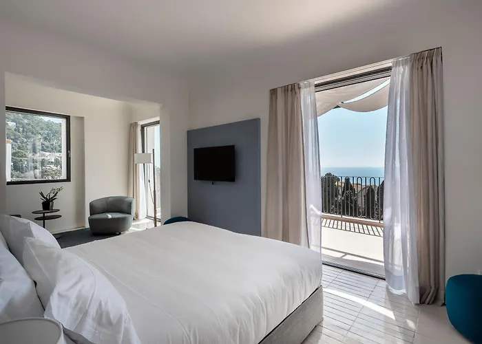 Certosa Boutique Hotel