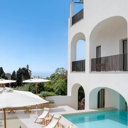 ホテル Certosa Boutique 5*