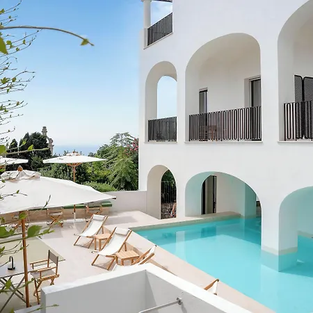 Certosa Boutique 5* كابري