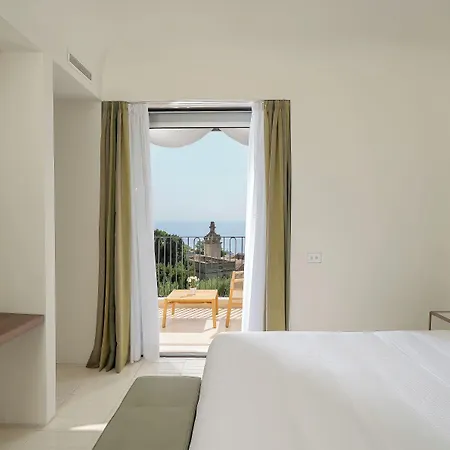 Certosa Boutique فندق 5*