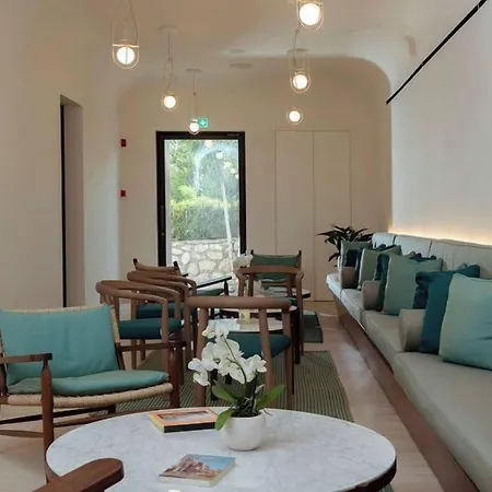 فندق Certosa Boutique كابري